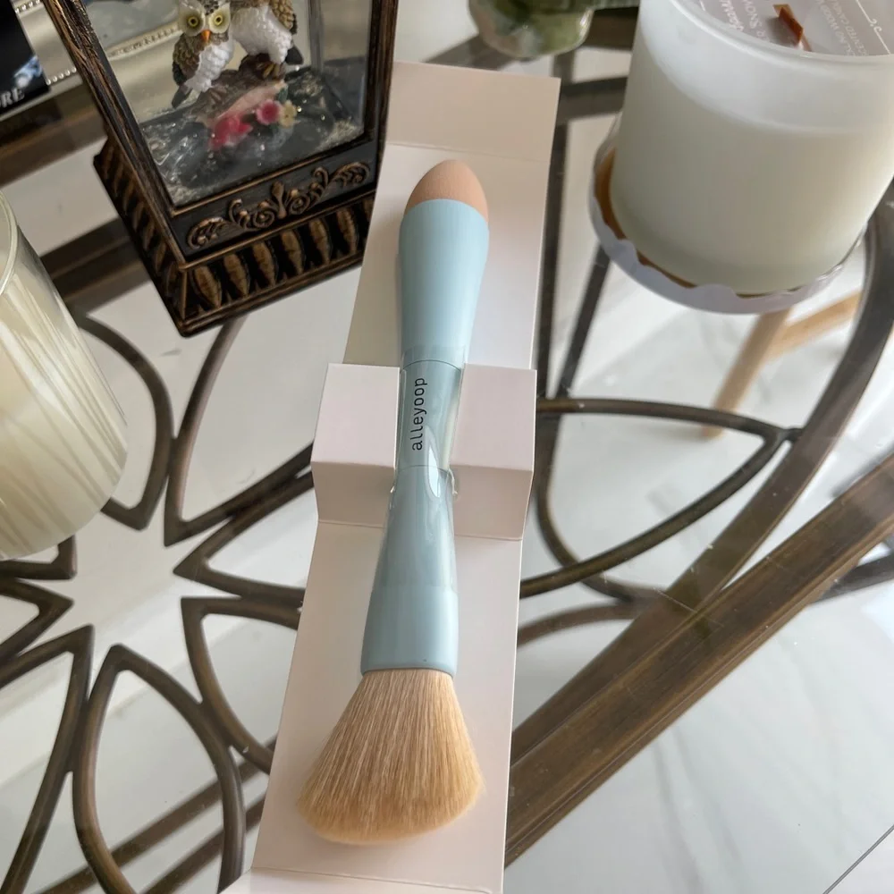 ALLEYOOP Multi-tasker 4 in 1 Makeup Brush